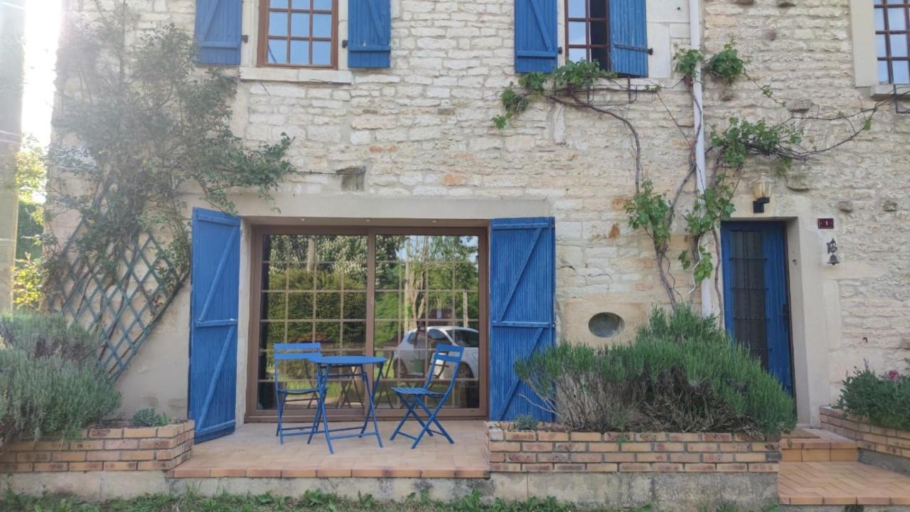 La Maison Bleue Varzy Exterior photo